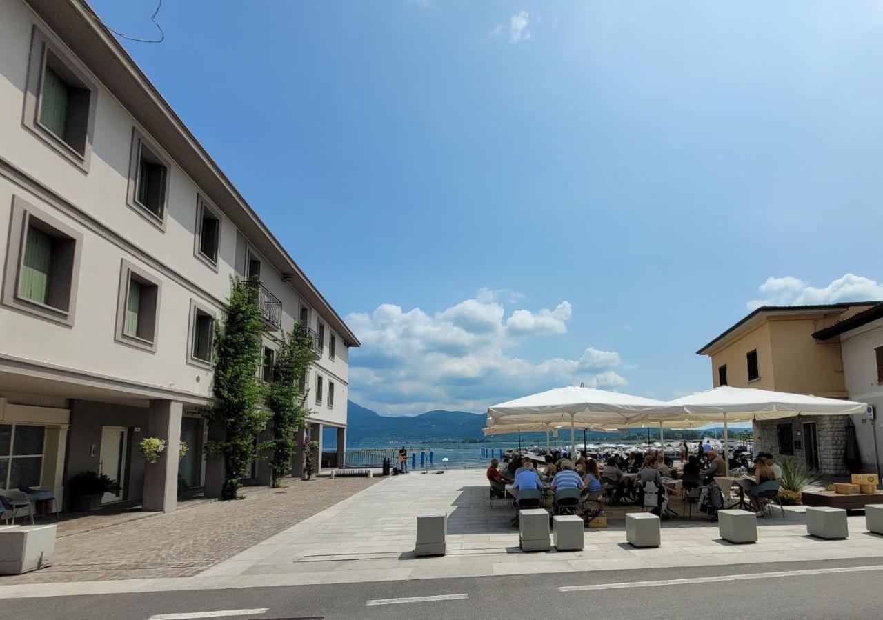 Light On Lake Iseo Clusane 외부 사진